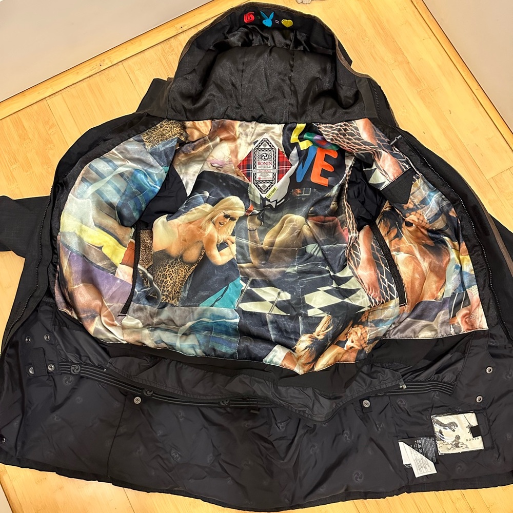 🖤Burton Ronin x Playboy "Love" Snowboard Jacket Medium